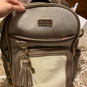 Brand New! Itzy Ritzy Boss Plus Diaper Bag w/matching wipes case!